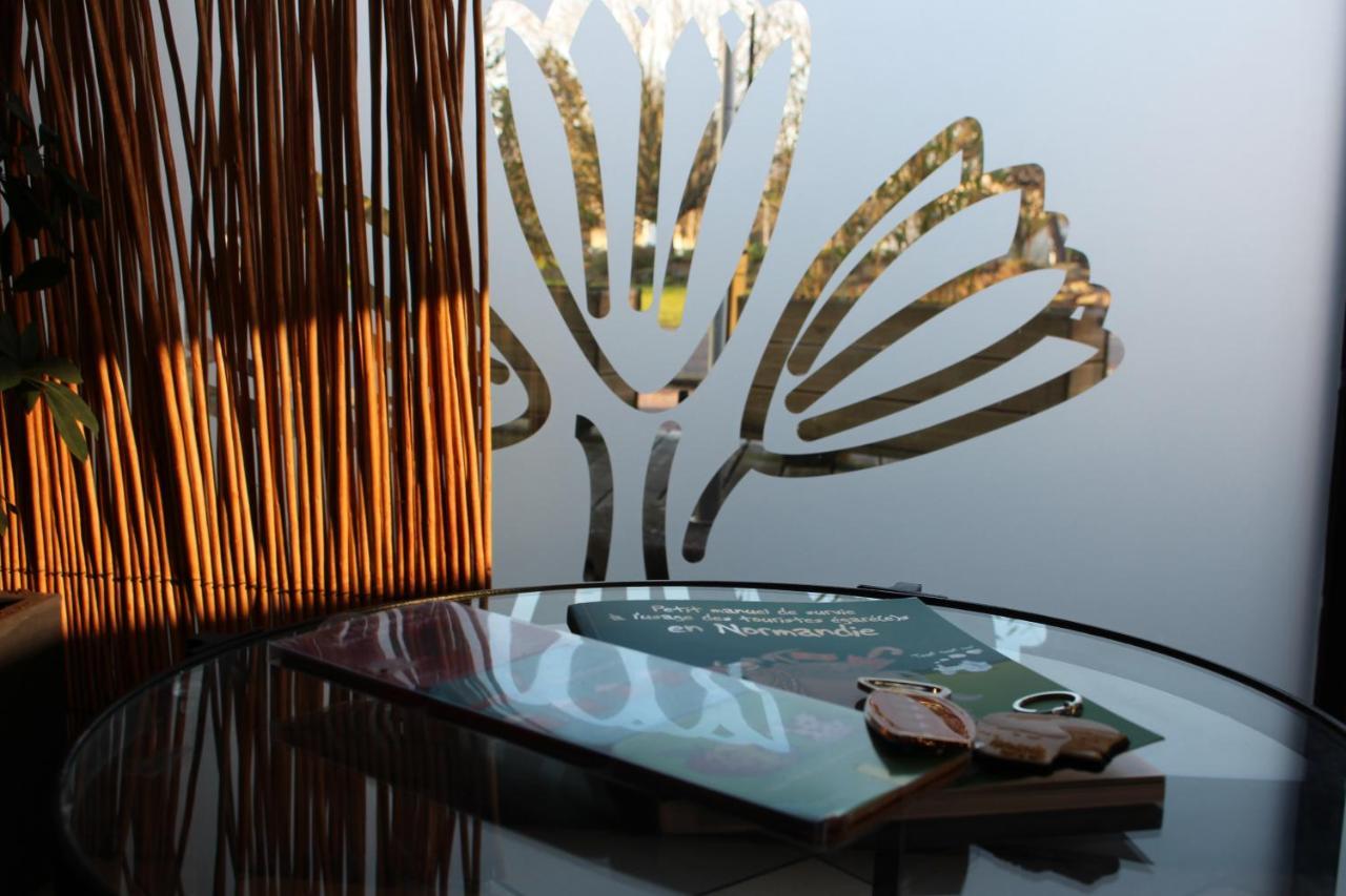 Hotel Crocus Caen Memorial Bagian luar foto