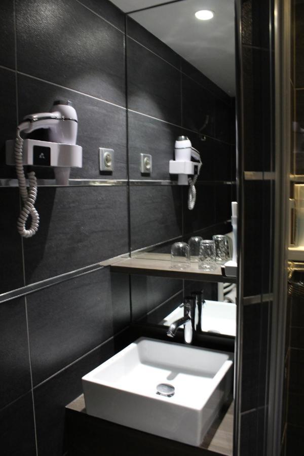 Hotel Crocus Caen Memorial Bagian luar foto