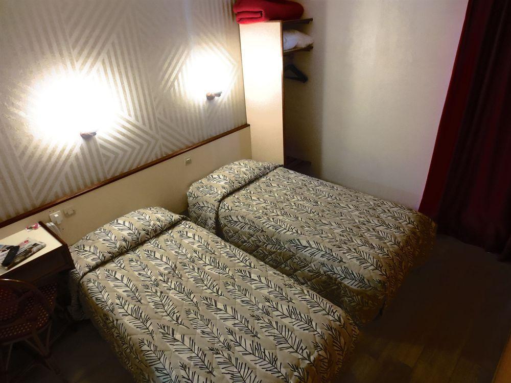 Hotel Crocus Caen Memorial Bagian luar foto