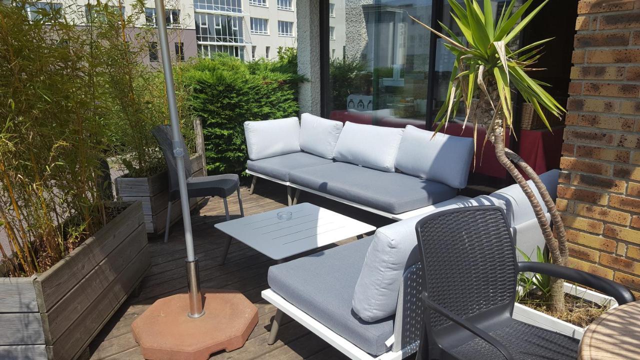 Hotel Crocus Caen Memorial Bagian luar foto